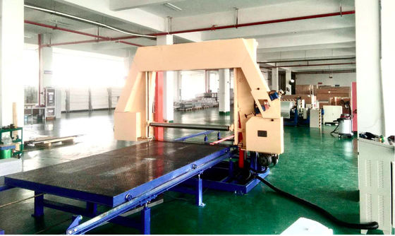 1650mm Maszyna do cięcia arkuszy pianki Płaski automatyczny nóż do pianki