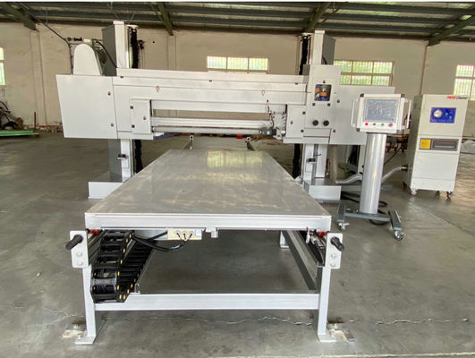 CNC High-end Automatic Flat Horizontal Cutting Machine dla PE PU Foam 2100mm